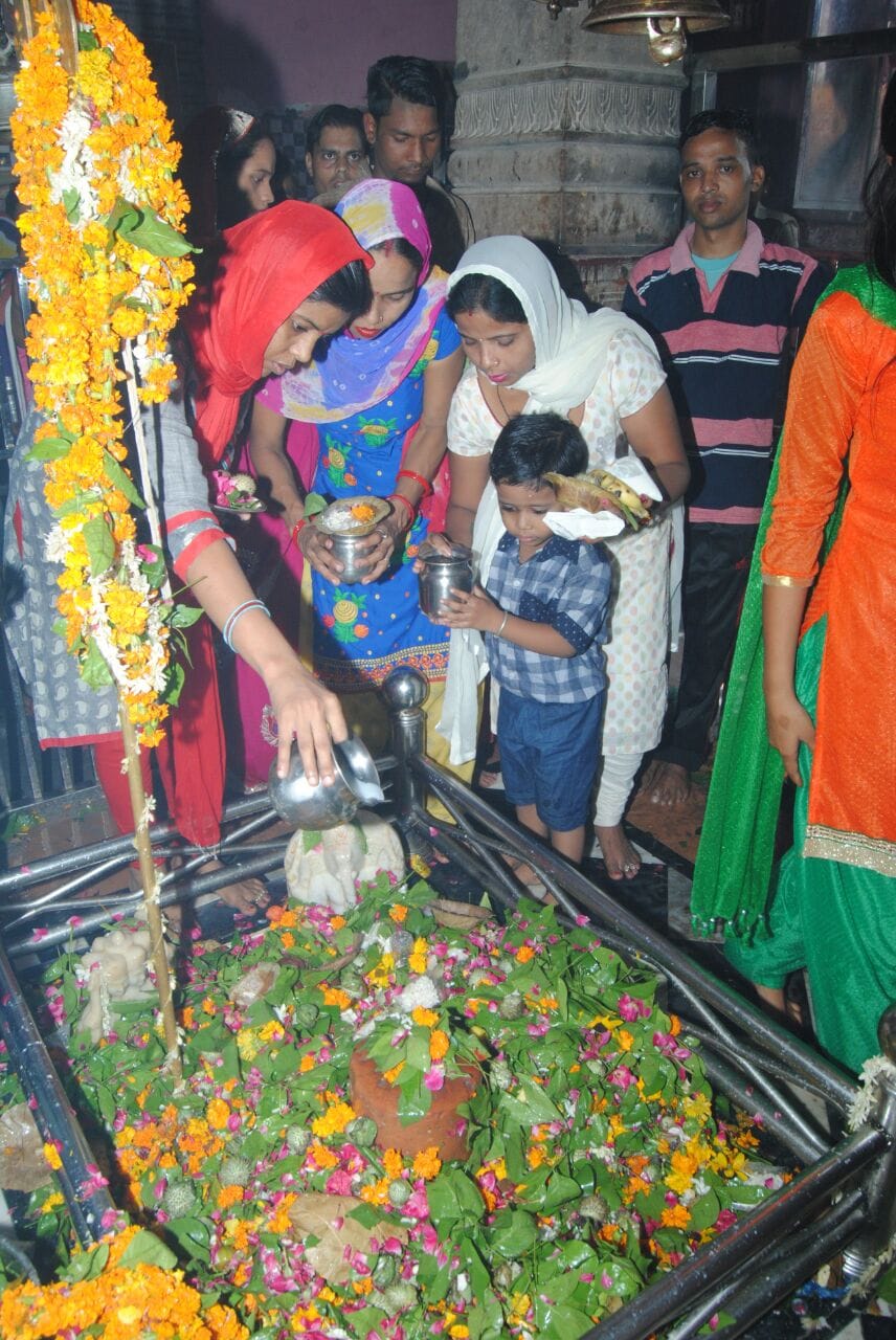 on first monday of savan month about 1 lakh devotees offer water to lord shiva in faridabad