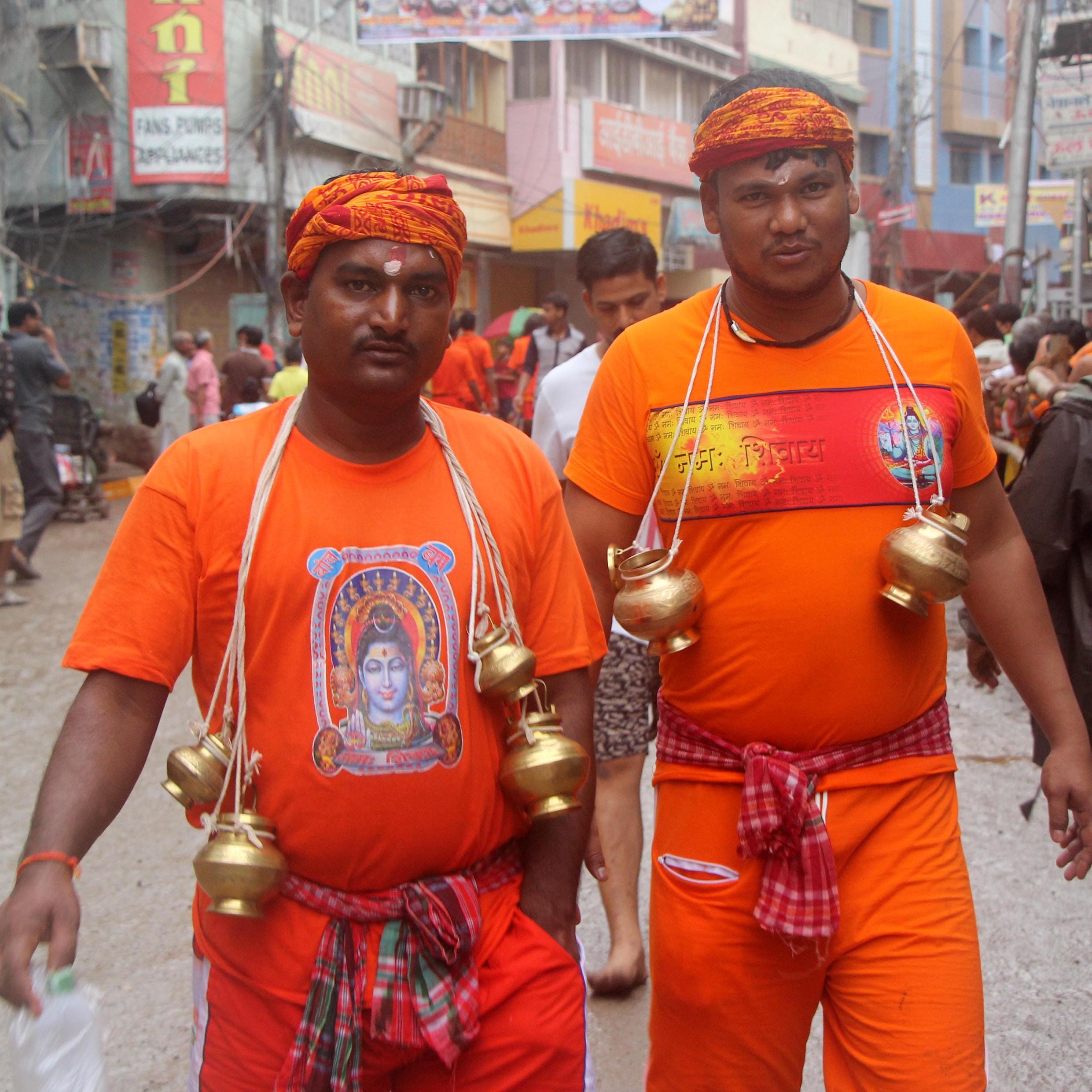 Varanasi lakhs of saints worshiped Baba Vishwanath