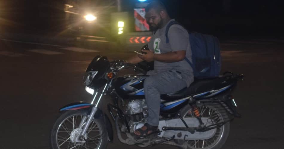 Flaws of traffic rules on indian roads by people