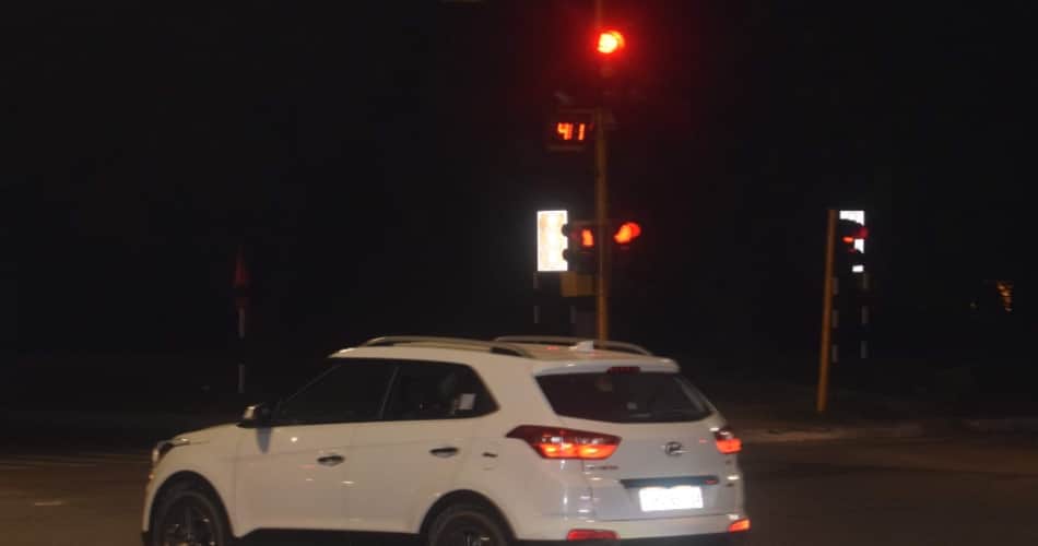 Flaws of traffic rules on indian roads by people