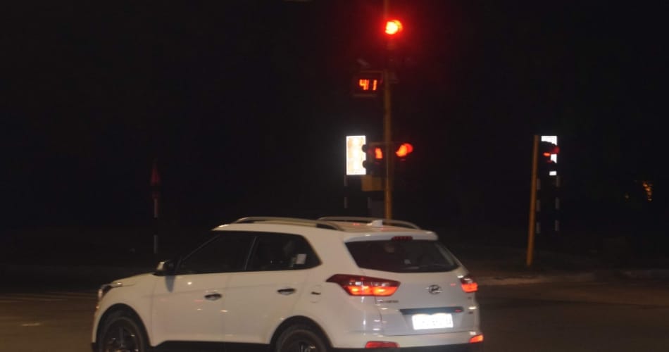 Flaws of traffic rules on indian roads by people