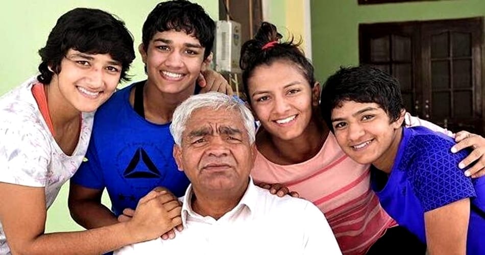 Mahavir Singh Phogat is set to teaches wrestling