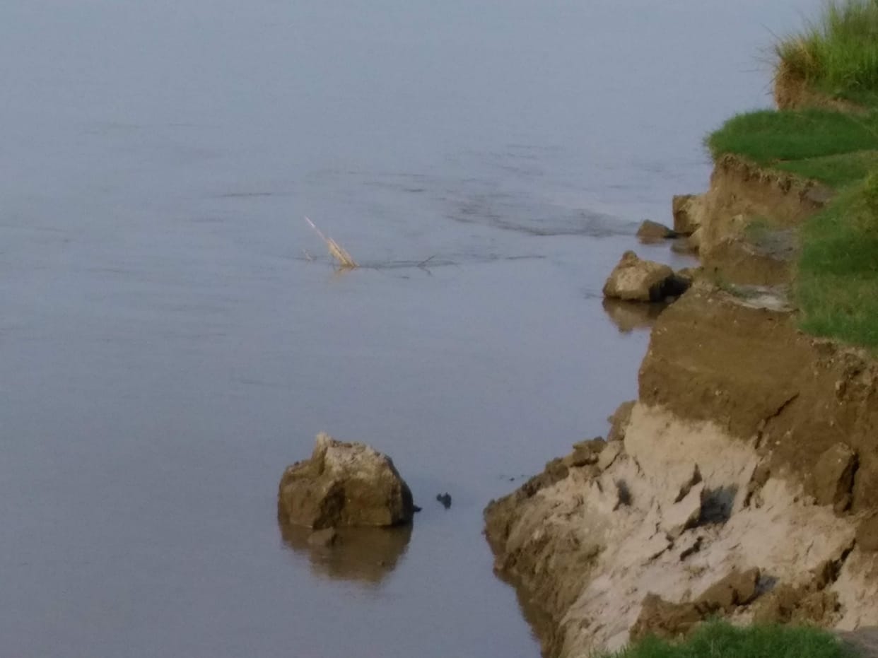 ghaghara is flowing above red point 