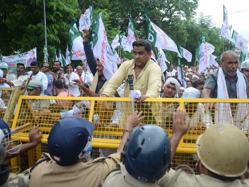 rld protest during up budget session