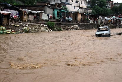 emergency in uttarakhand due to heavy rain