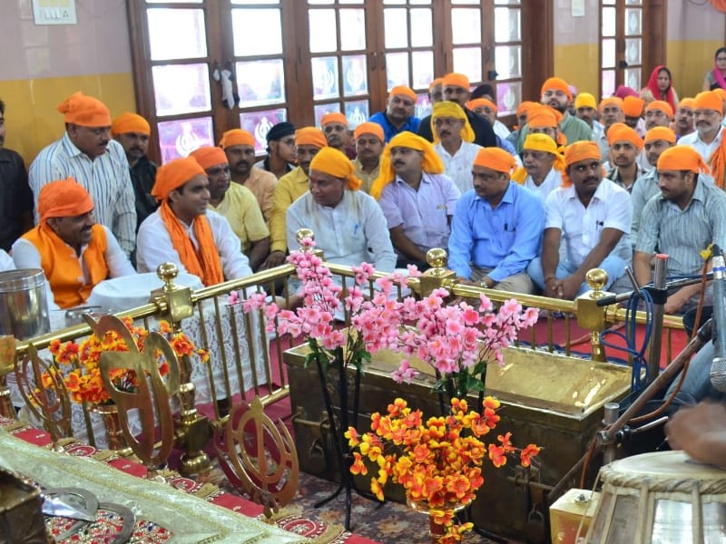 Rajnath Singh's son celebrated his father's birthday.