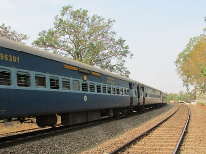 passengers will be get cheaper ticket from lucknow to jaipur in marudhar express