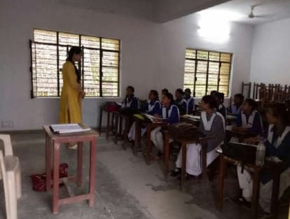 rudraprayag district magistrate wife usha ghildiyal teaching in school