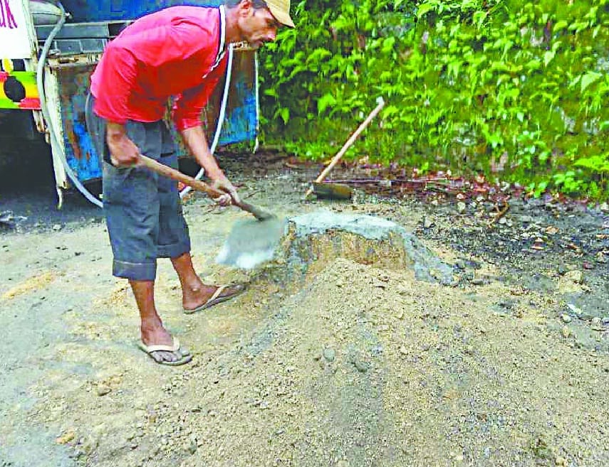 Overthrowing of barricades by mixing soil in cement