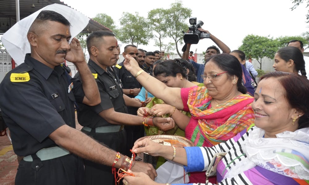  raksha bandhan 2017 muhurat of raksha bandhan chandra grahan or moon eclipse