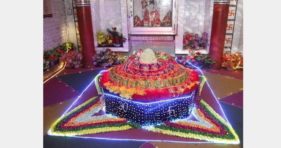 Lord Shiva makeup by flowers and fruits