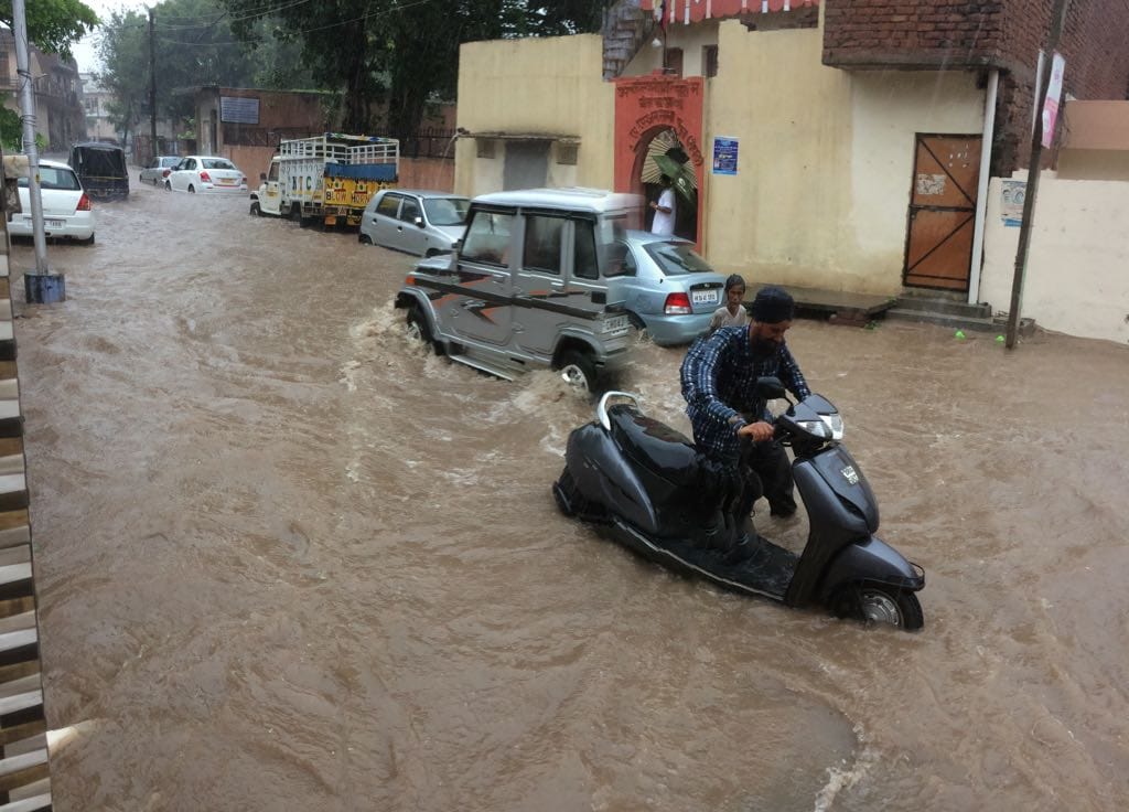 first rain in monsoon, zirakpur news