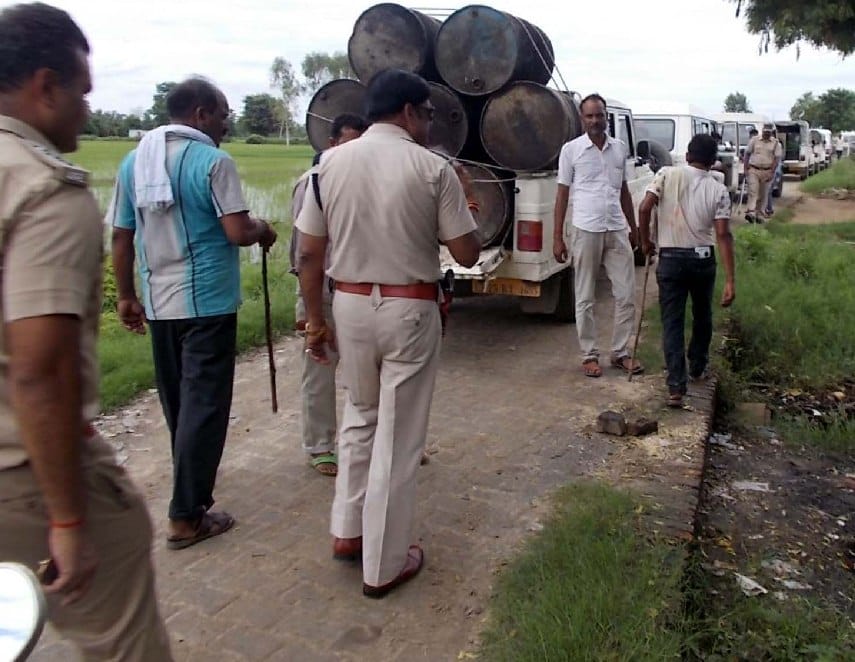 Of Kheri, Bareilly, Shahjahanpur Excise team raided