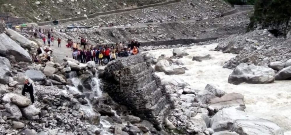 badrinath highway damage after heavy rain in uttarakhand