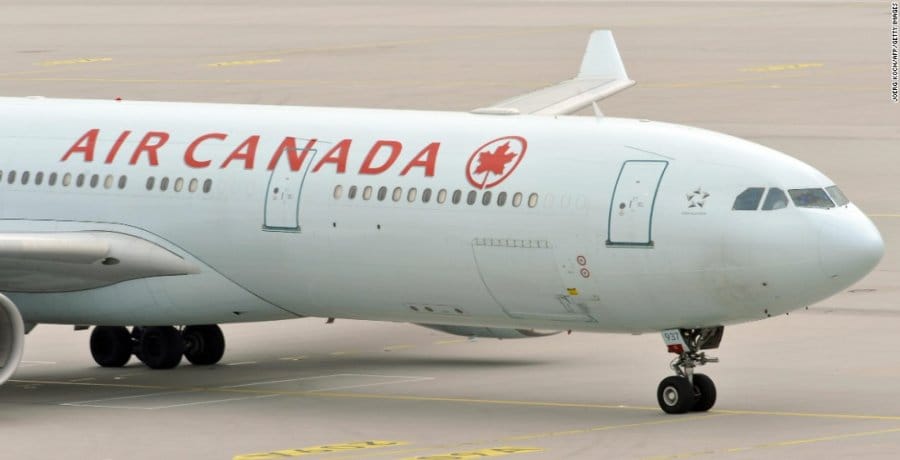 Air Canada plane nearly lands on a crowded taxiway at San Francisco