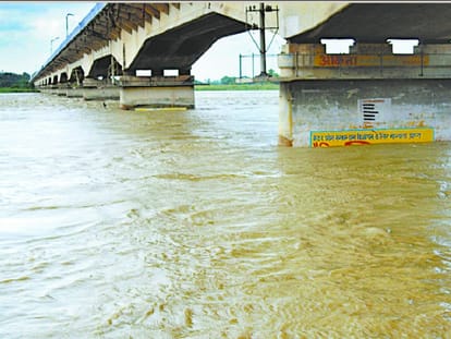 after heavy rain now flood affected many states of nation in which around 80 people dies