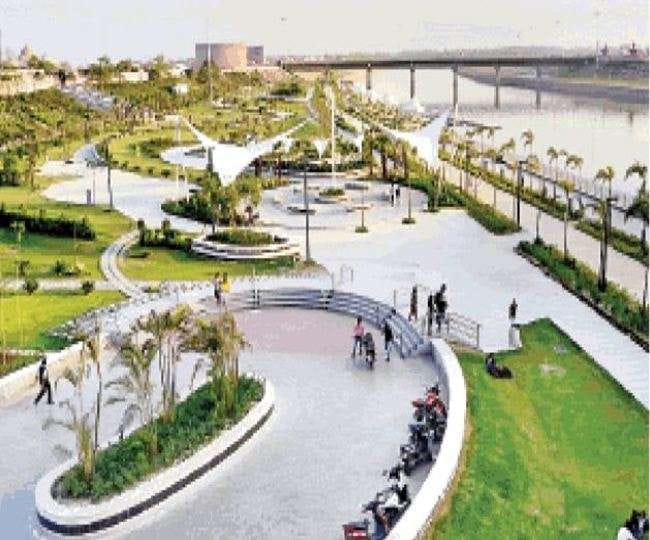 up government budget for gomti river front and lucknow metro