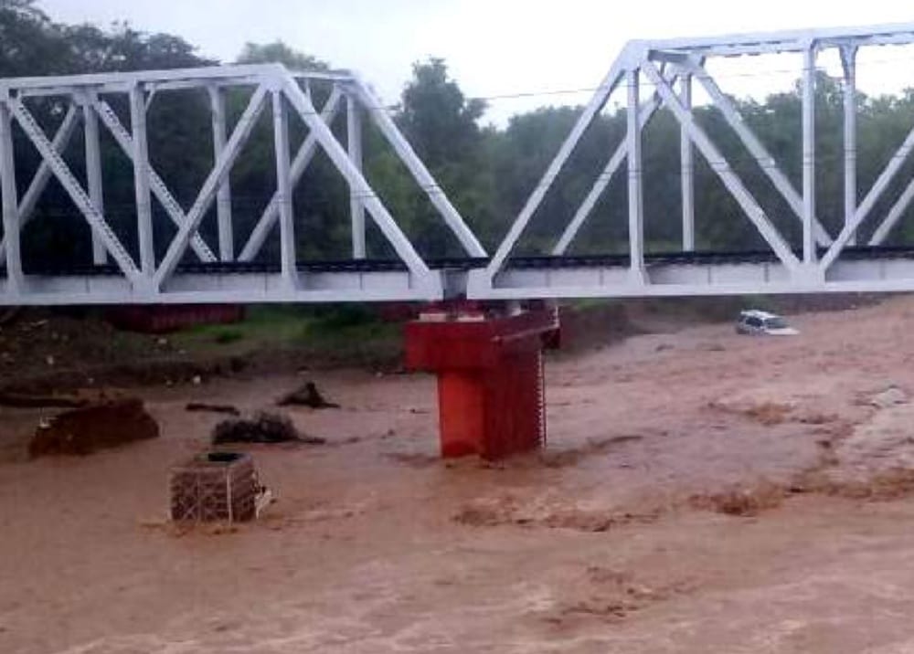 Disaster in Maldevata: car fell from the bridge person Death