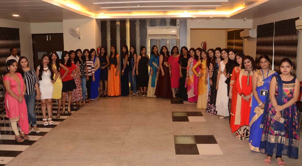 see the photos of miss varanasi contest ramp walk
