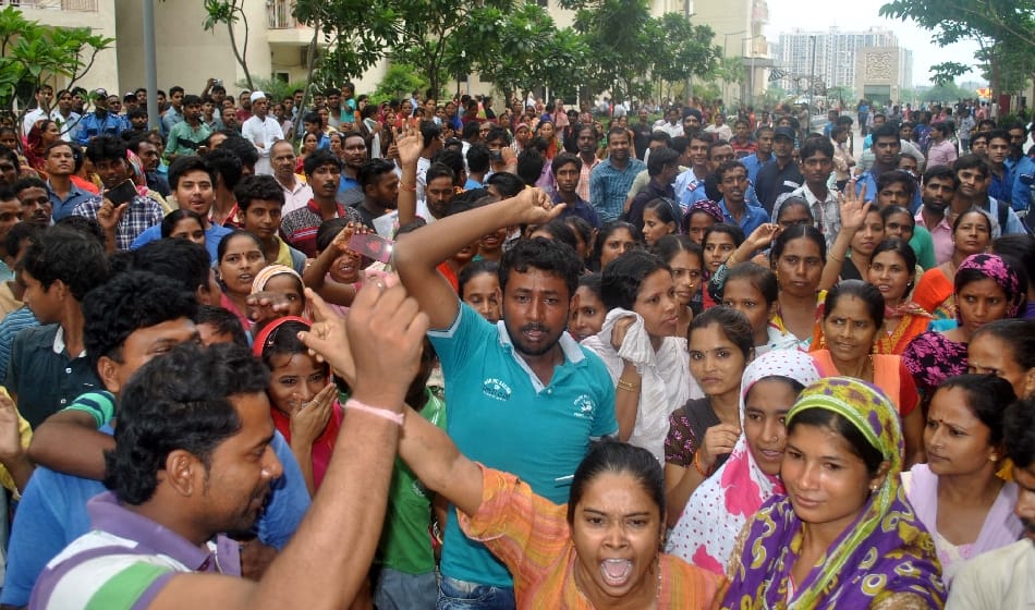  people rampage in noida mahagun society for allegedly hostage maid