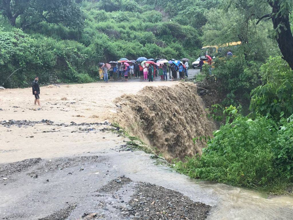 emergency in uttarakhand due to heavy rain