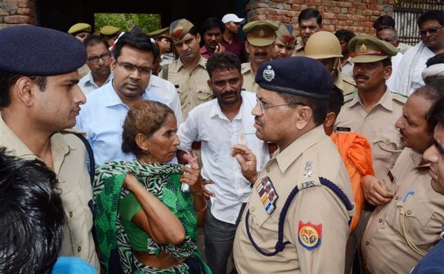 Killing of father-son in Gonda Make yourself shot