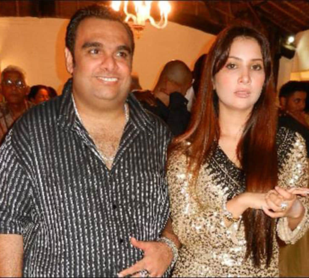 mohabbatein actress kim sharma date fashion designer arjun khanna