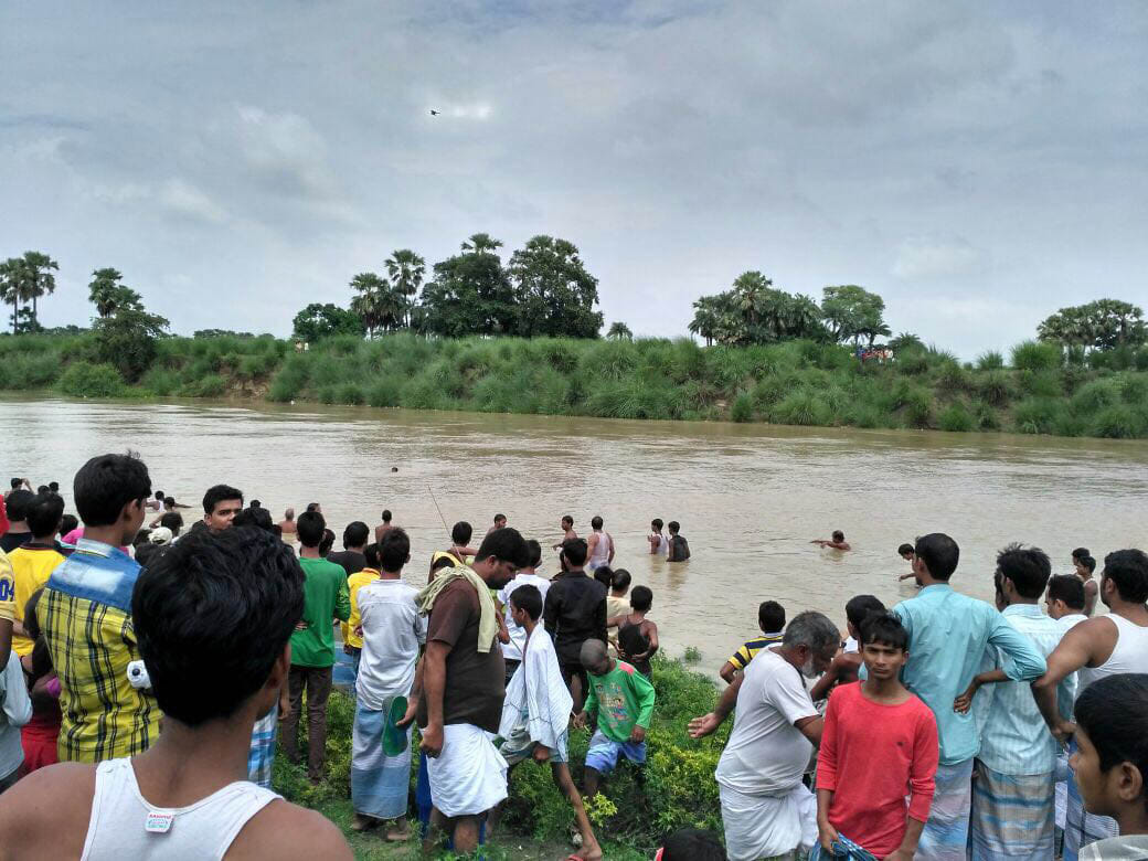 Teen drowned in the river with friends
