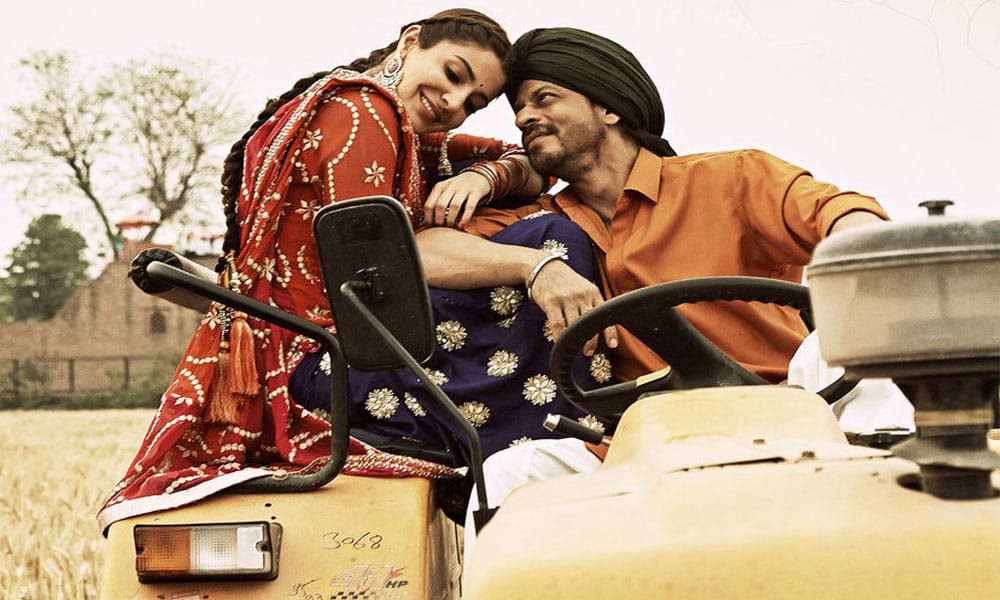 Jab Harry Met Sejal New Posters, Shah Rukh Khan Anushka Romance In Fields