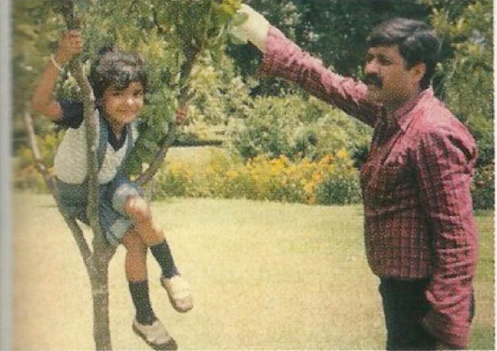 These Throwback picture of bollywood celebrities you must see