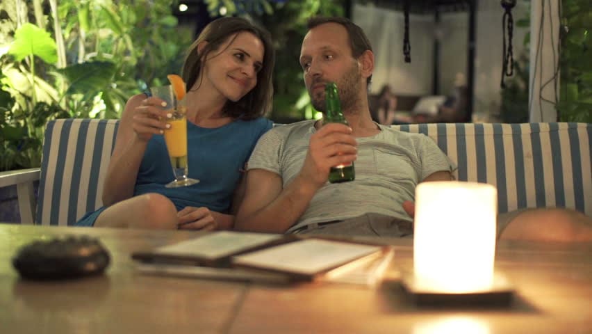 What couple should talk before going to bed
