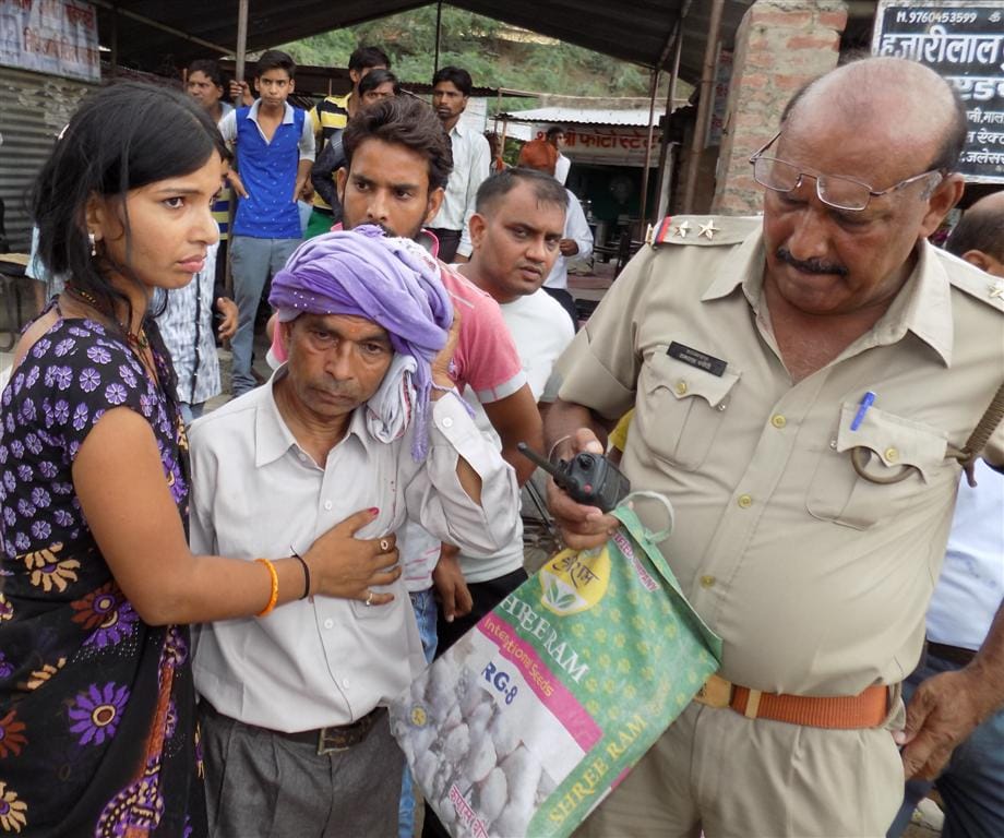 Punishment of wife-in-laws in Court premises hathras