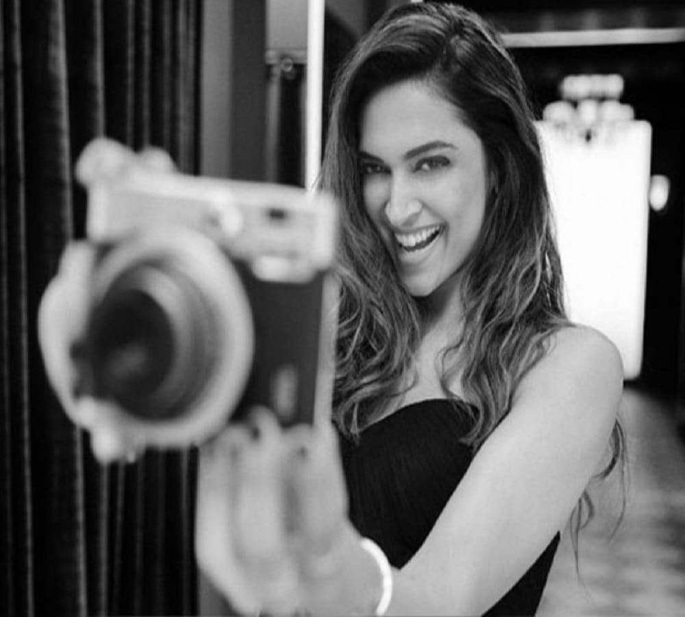 Deepika Padukon black and white photo shoot for axis bank 