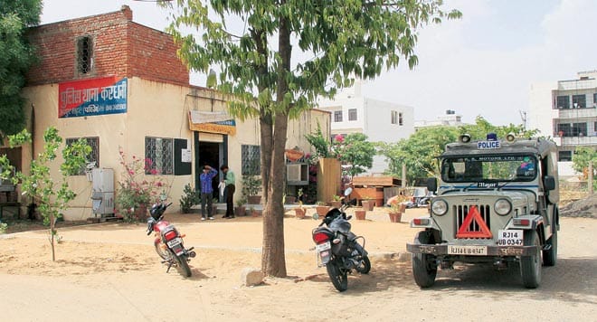 one man arrested in case of cheating in jaipur