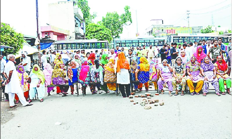 Unruly tractor-trolley crushed with student's death, commotion