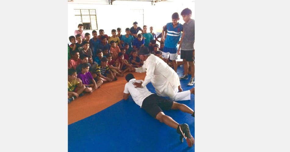 Mahavir Singh Phogat is set to teaches wrestling