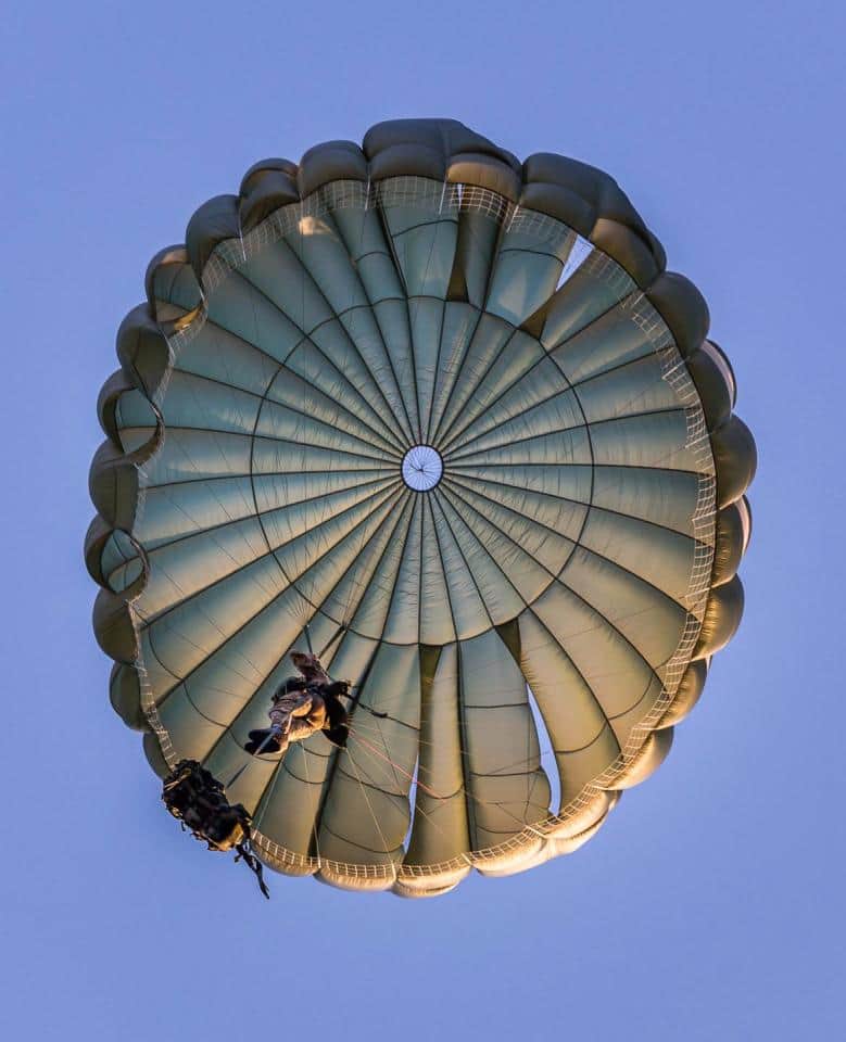 These Photos Show the rare glimpse behind the scenes of Army life
