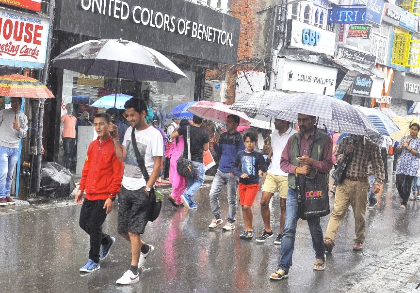 Alert on Heavy rainfall in Himachal.