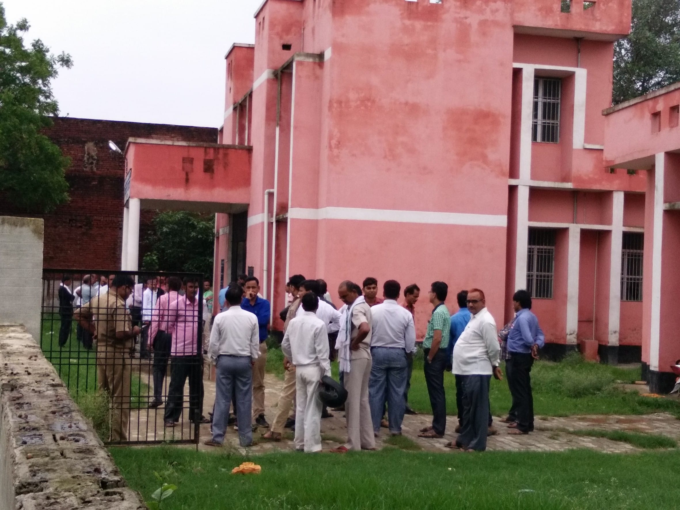 brutal murder in rudrapur many wound found on dead body
