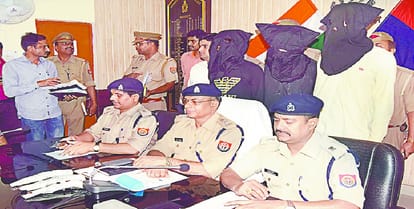 Kept stealing in homes by keeping a fast on Monday, police arrested seven accused