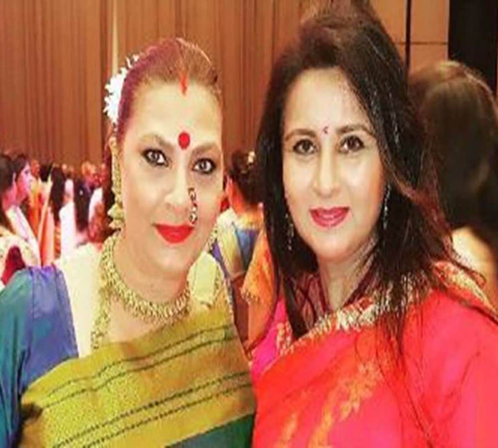 Remember Jumma Chumma girl Kimi Katkar sizzling yesteryear actress looks like now