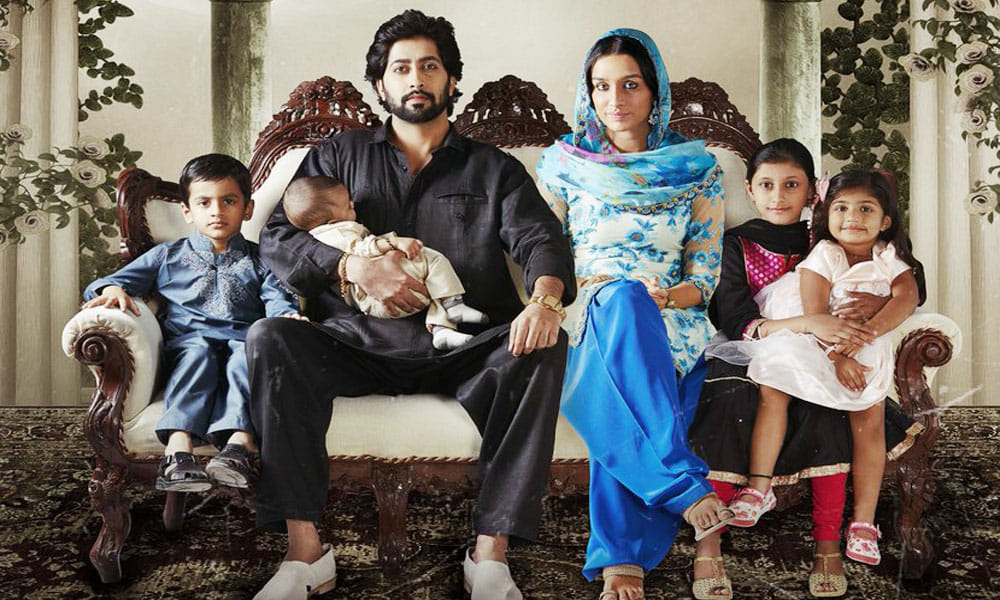 Haseena Parker New Poster Released, Shraddha Kapoor Shares A Family Picture For The First Time