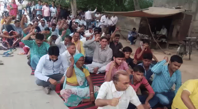 dharna of roadways employee