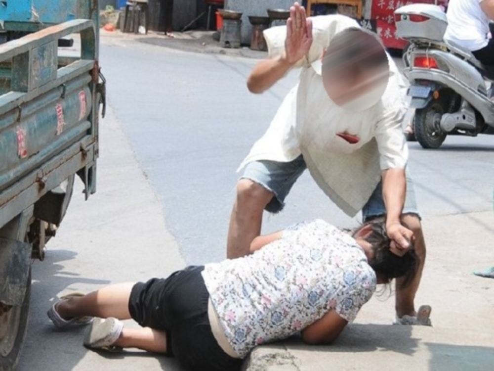 husband threw his wife on highway for dowry and abscond 