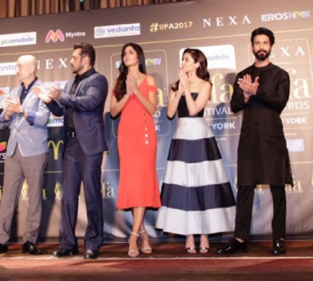 Katrina Kaif red stylish dress at IIFA award impressed everyone 