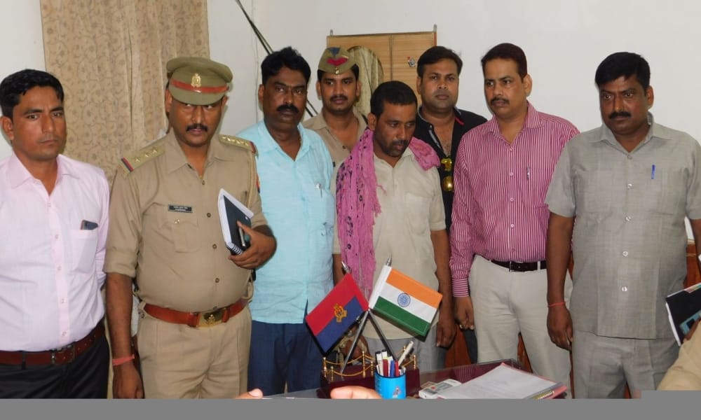 man was murdered by his sister and her lover in mainpuri