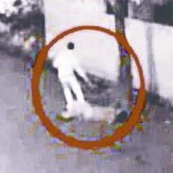 छात्रनेता हत्याकांड के फरार आरोपी के घर कुर्की