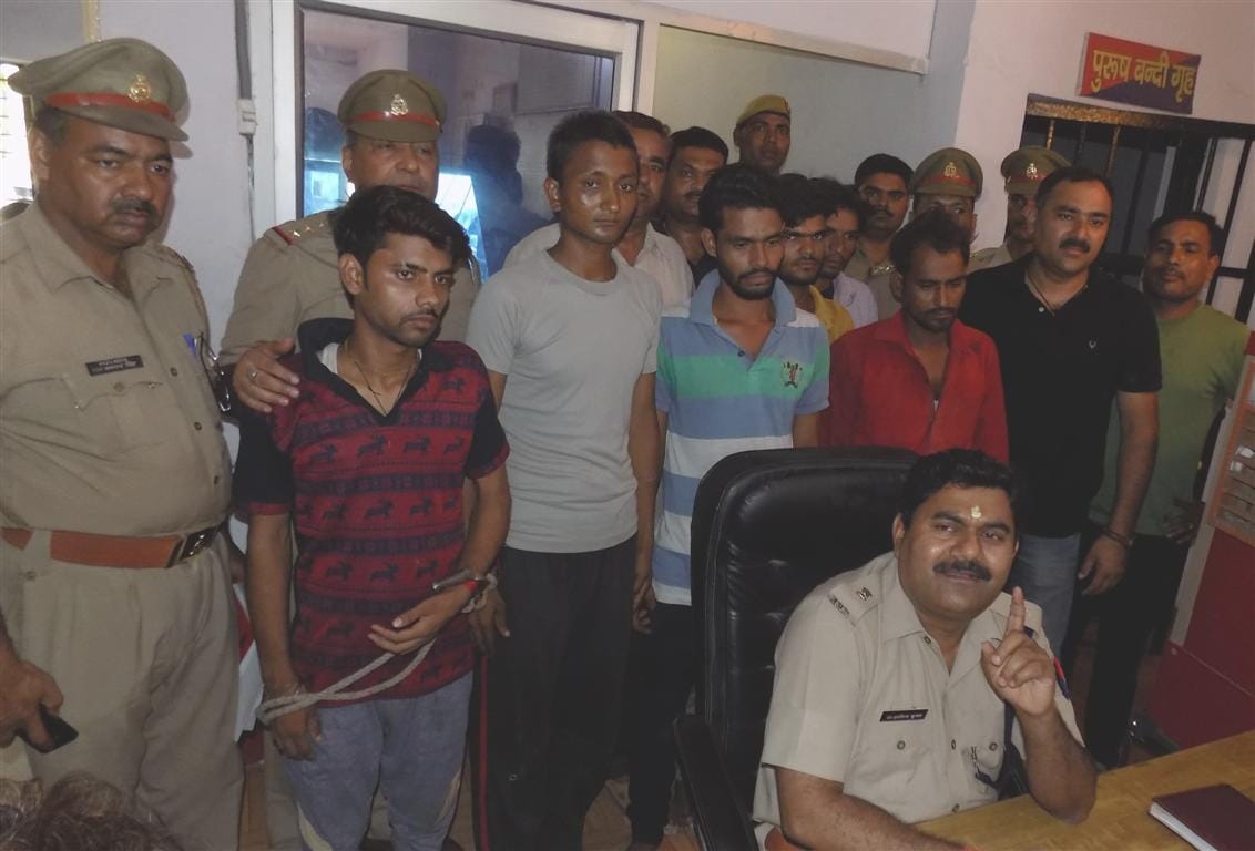 Hathras police exposed Robbery