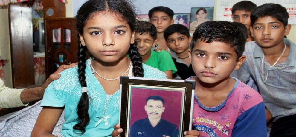 martyred soldiers' mother sought for vengeance, says A hundred Pakistani soldiers must die