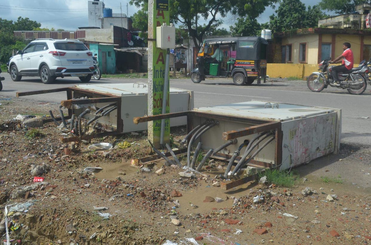 Dream buried under the underground cable
